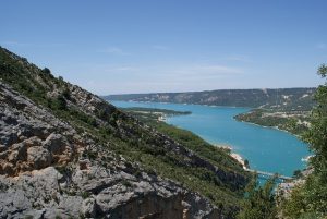 Les tarifs des campings situés dans les Gorges du Verdon, pour un séjour en pleine nature